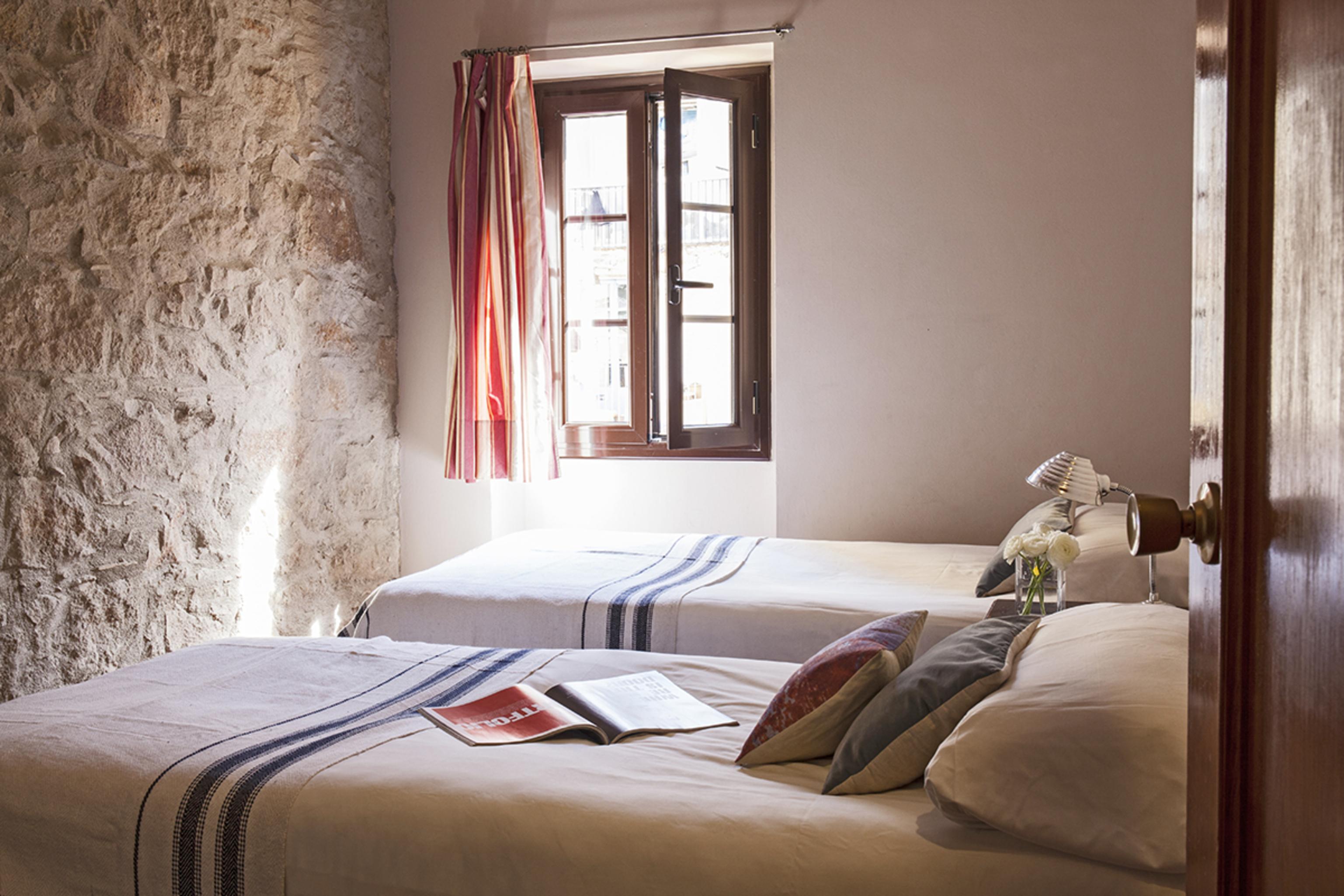 Ainb Ramblas-guardia Appartement *