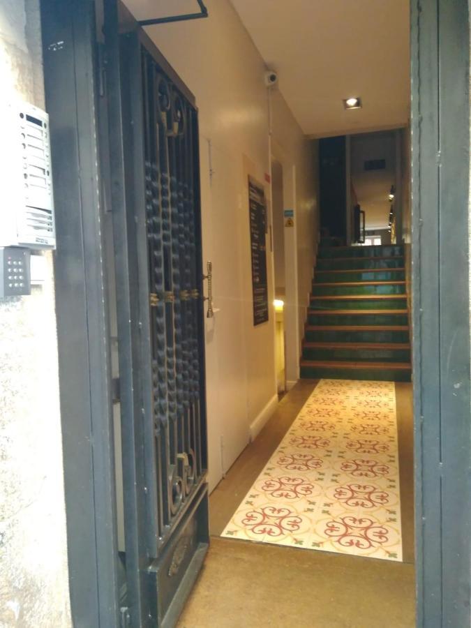Ainb Ramblas-guardia Appartement